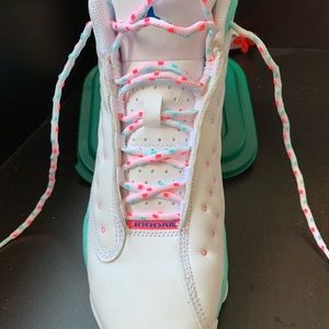 Air Jordan Retrp 13 Aurora